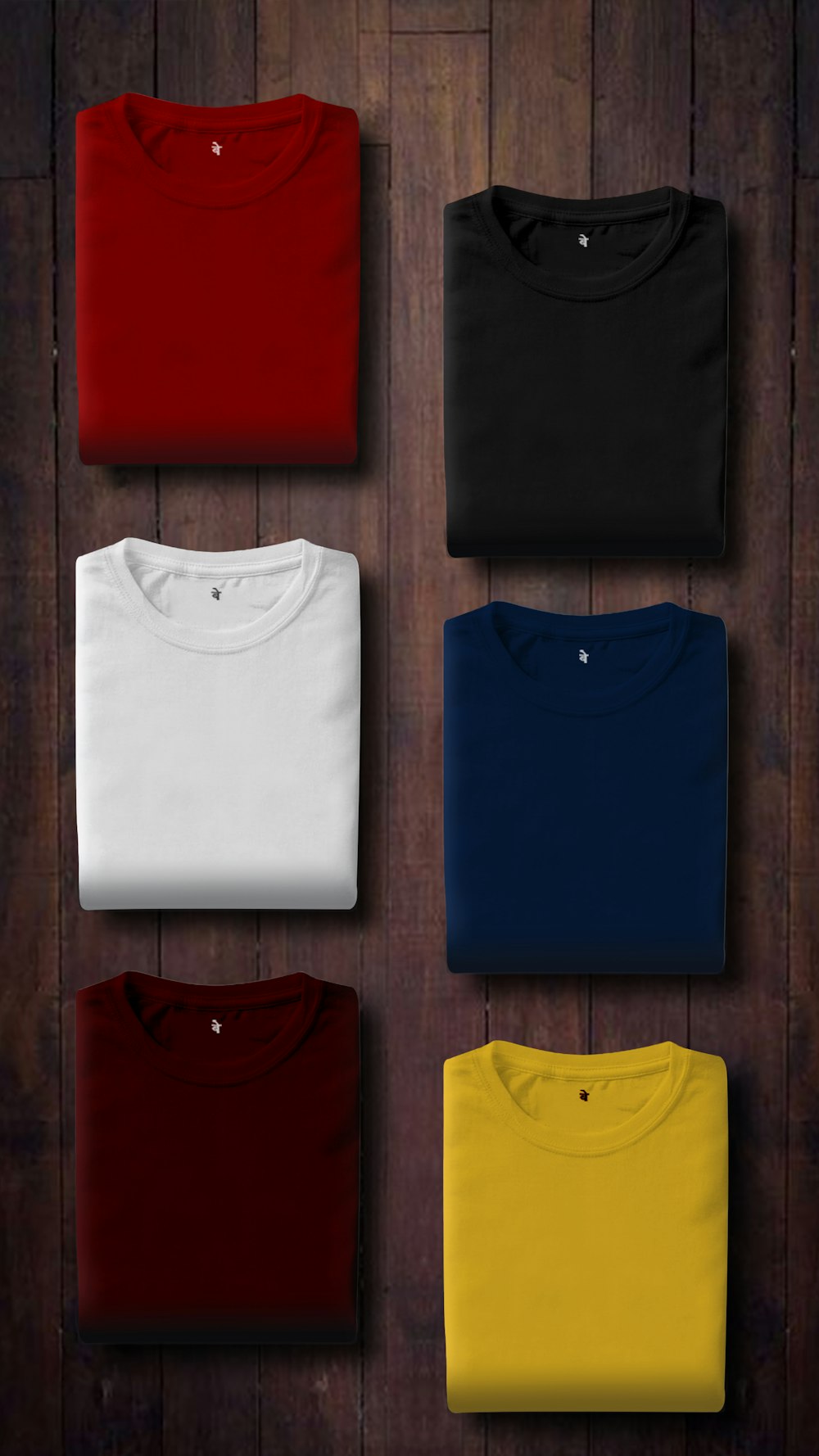 Ensemble de t-shirts pliés de différentes couleurs